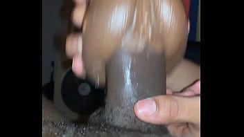 Oynat Pussy hizmet dışıydı ama boynu değildi