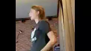 Reproduzir Meninas russas gostosas bebendo e brincando no camwhore.online