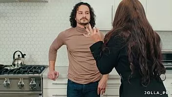 Afspelen Mijn werknemer kwam thuis om me om loonsverhoging te vragen, dus heb ik hem die laten verdienen