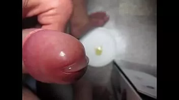 Reproducir Hottang69 #075 abuelo de 66 años de edad, pequeña polla sin cortar se masturba y se corre