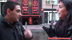 Reproducir Experiencia turística en Ámsterdam: trío con zorras europeas hambrientas