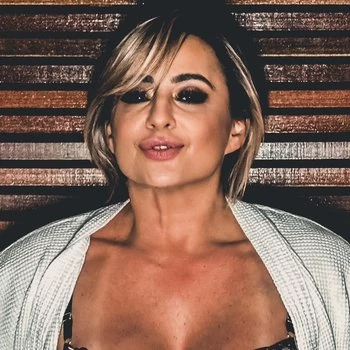 قناة Cassiana Costa